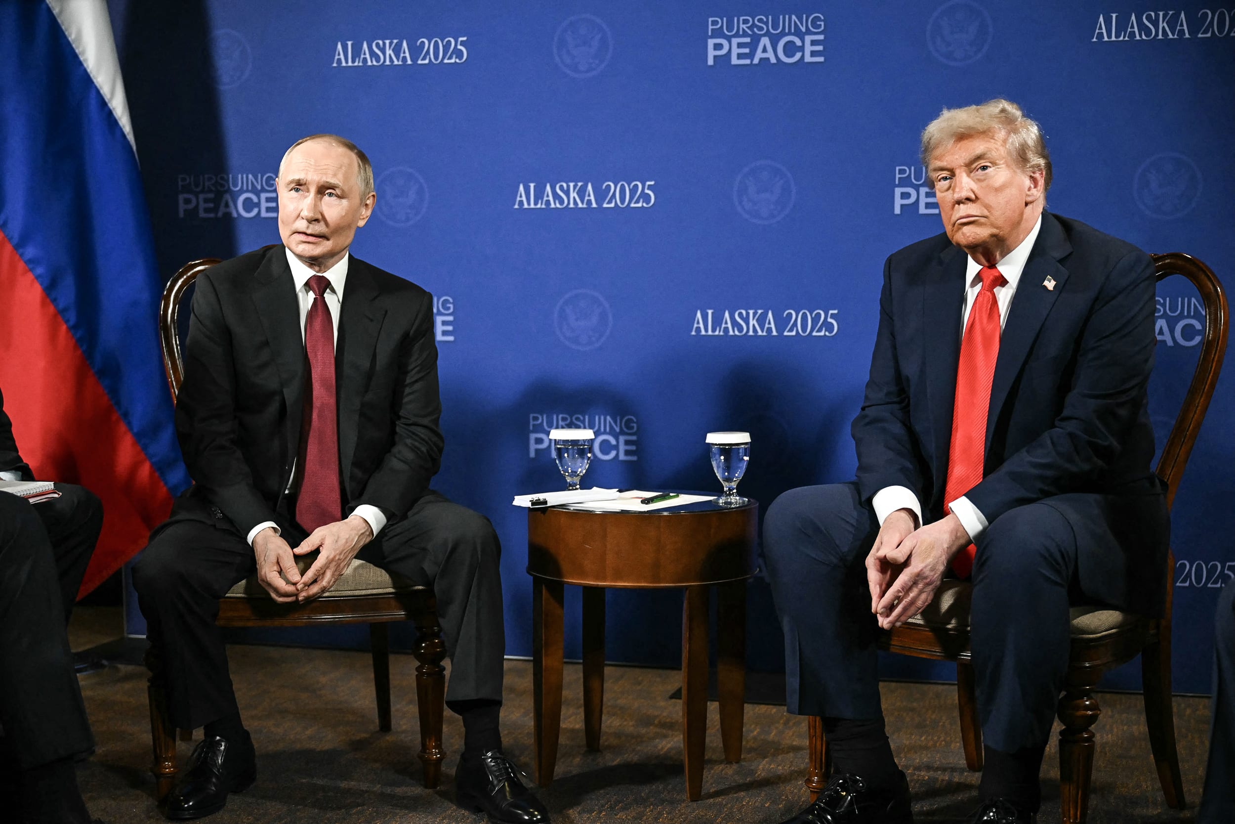 Image: President Donald Trump and Russian President Vladimir Putin