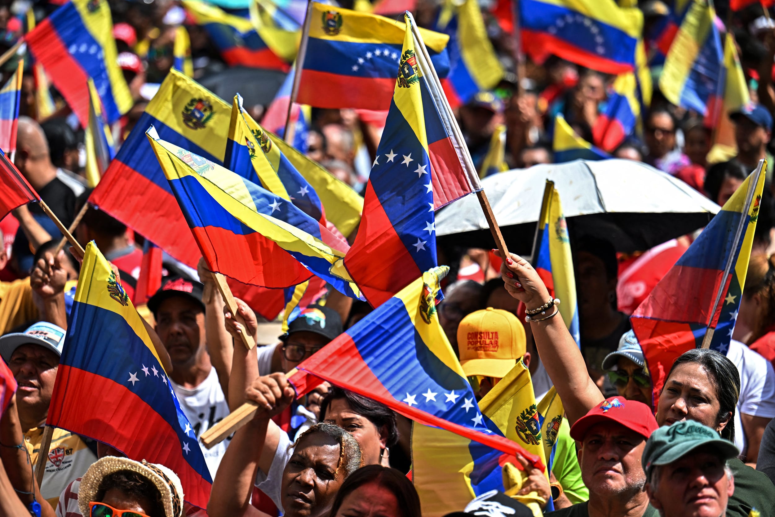 Image: Supporters of ousted Venezuela's President Nicolas Maduro