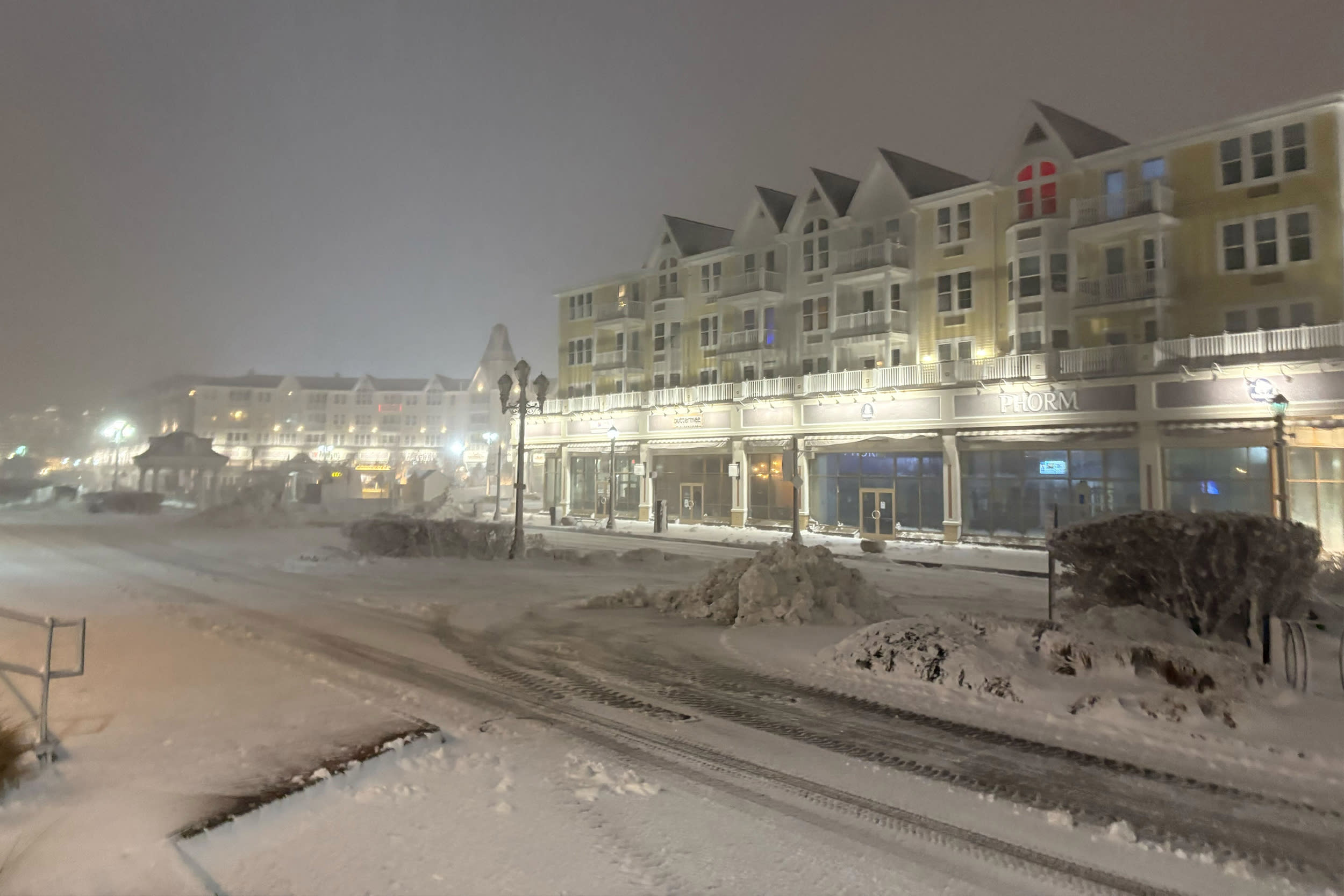 Winds were gusting above 30 mph Saturday night in Long Branch, New Jersey. In Long Branch and other areas along the Jersey Shore, winds of 50 to 70 mph and snowfall rates of 2 to 4 are expected to create hazardous travel conditions overnight. 