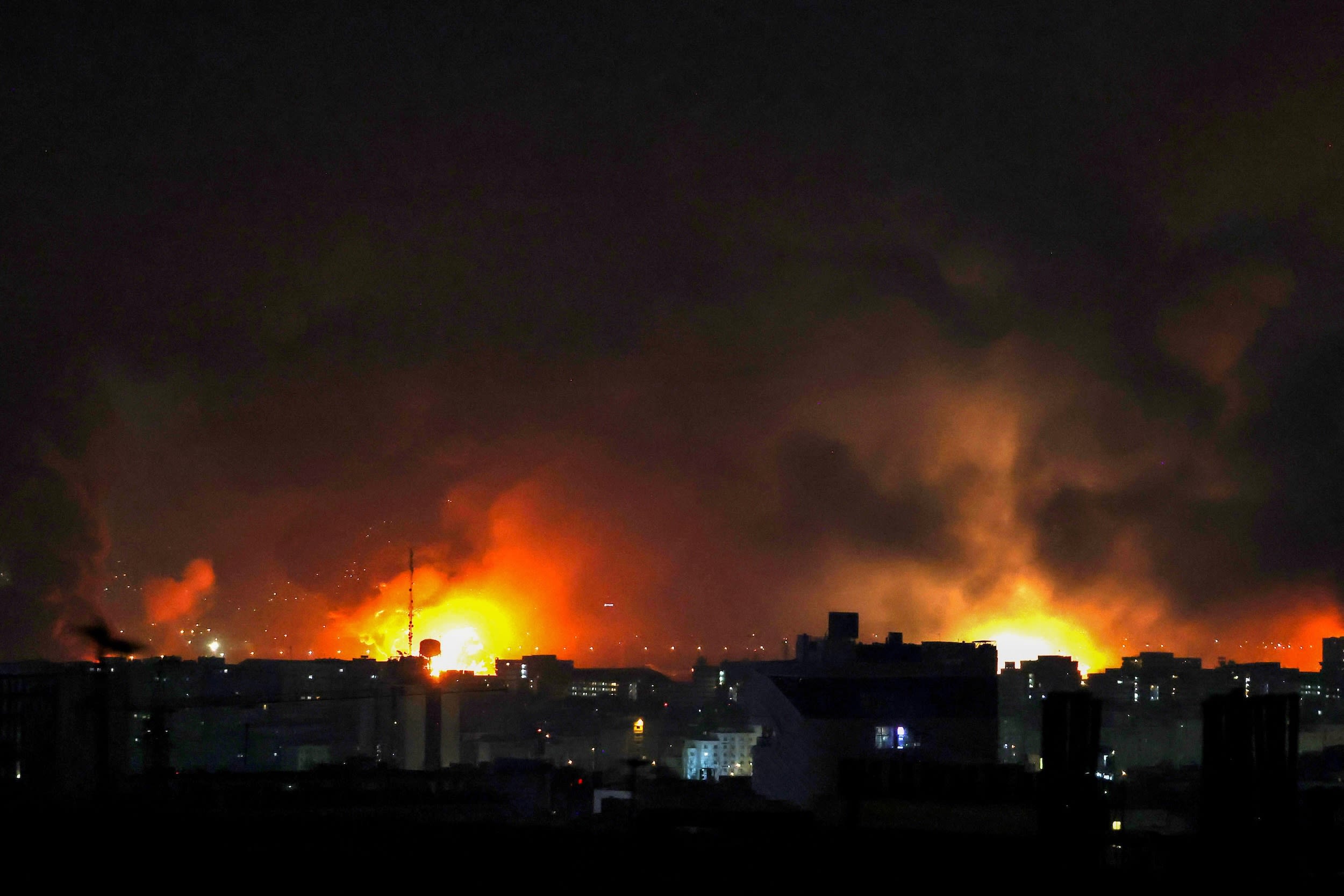 Image: Strikes in Tehran