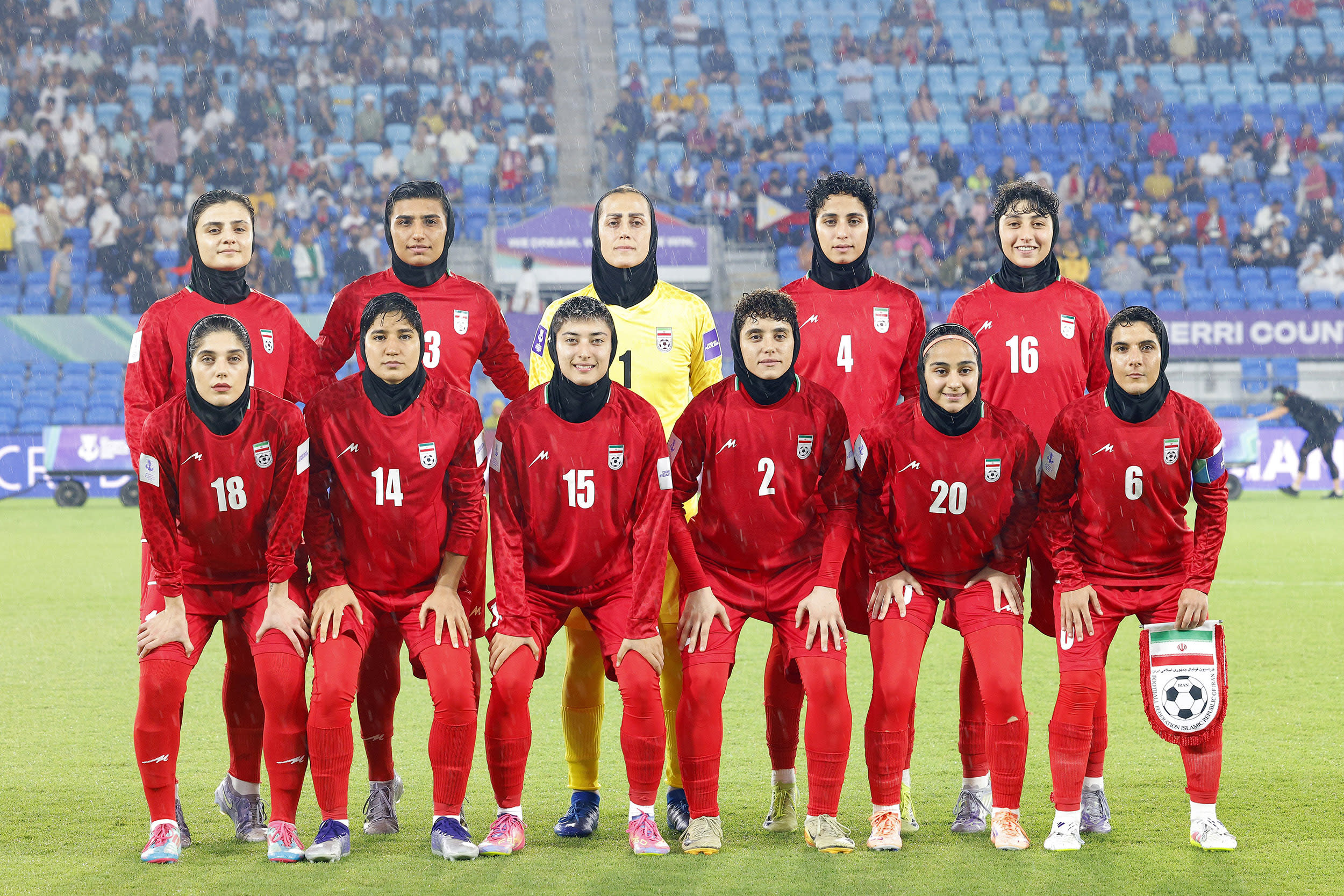 Image: FBL-AFC-WOMEN-IRI-PHI