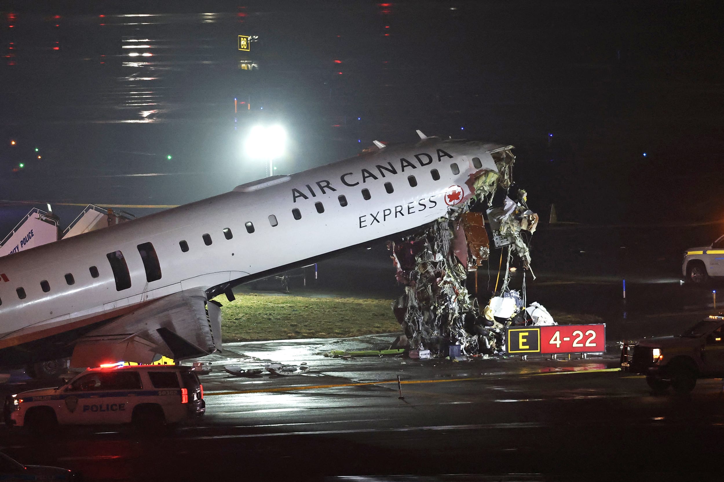 Image: TOPSHOT-US-TRANSPORTATION-AVIATION-ACCIDENT