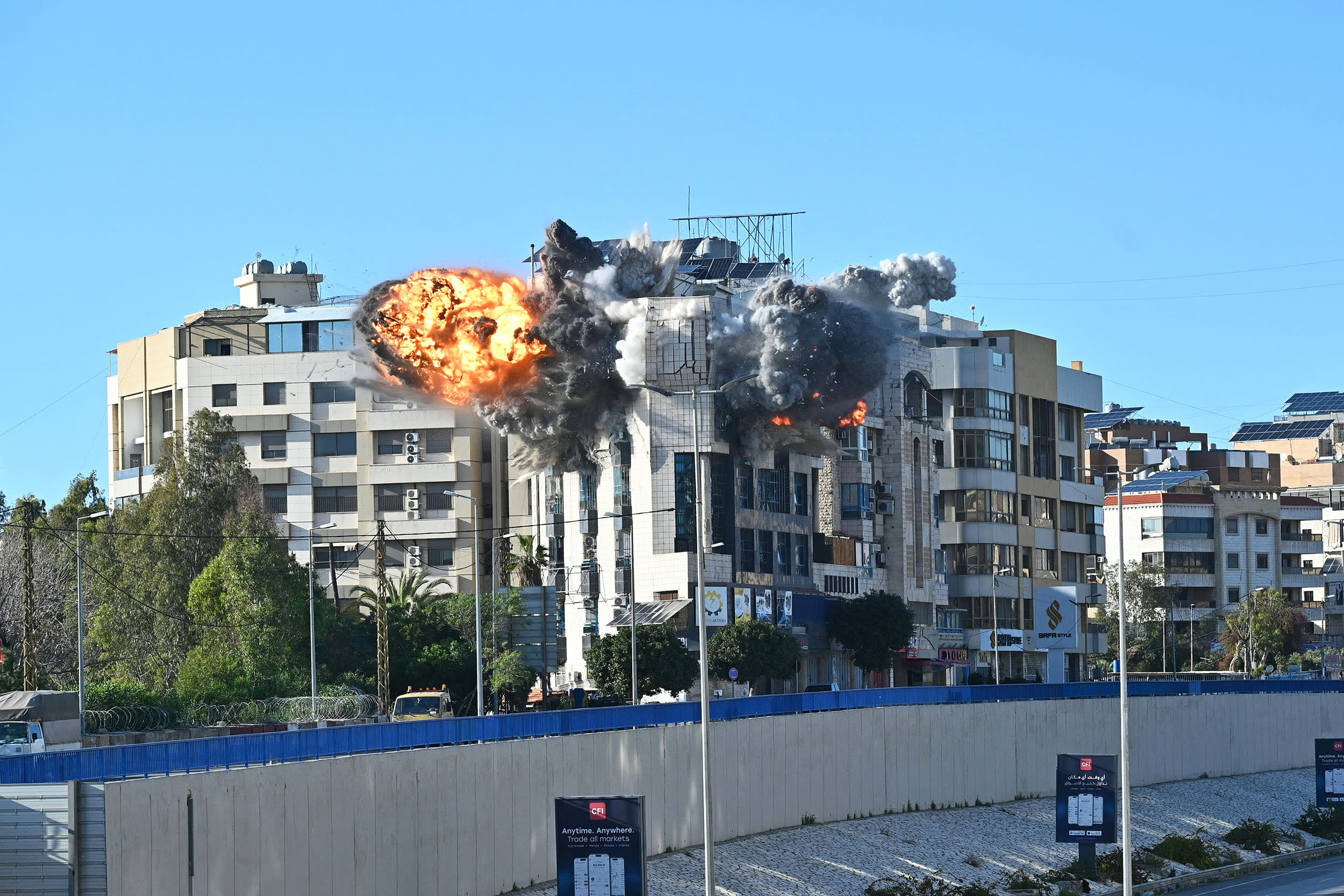 TOPSHOT-LEBANON-ISRAEL-IRAN-US-WAR