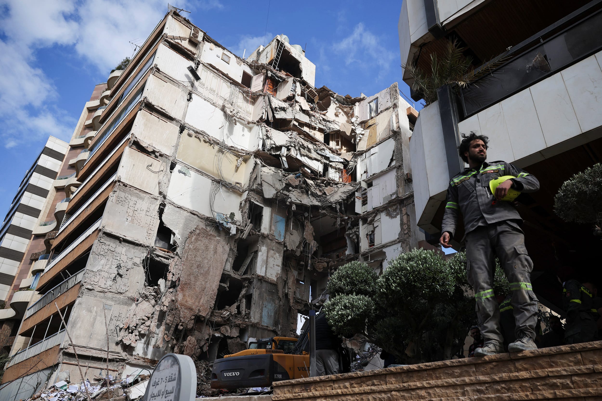 Aftermath of an Israeli strike carried out on Wednesday, in Tallet El Khayat in Beirut