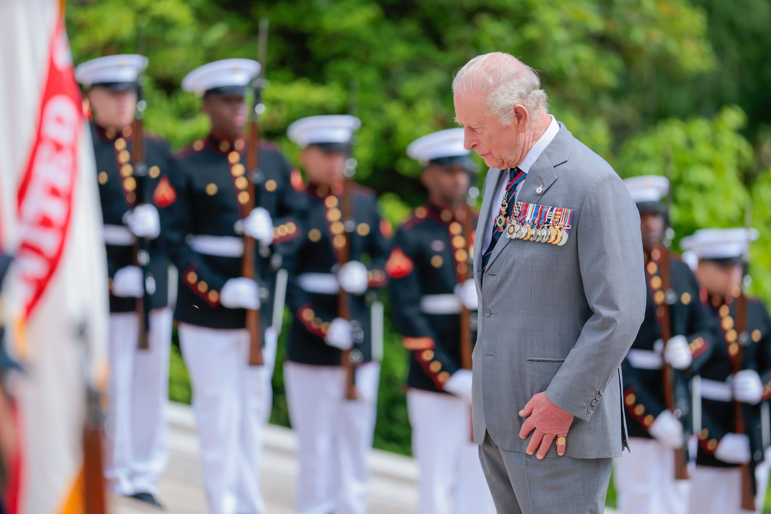 King Charles III visits the Tomb of the Unknown Soldier 