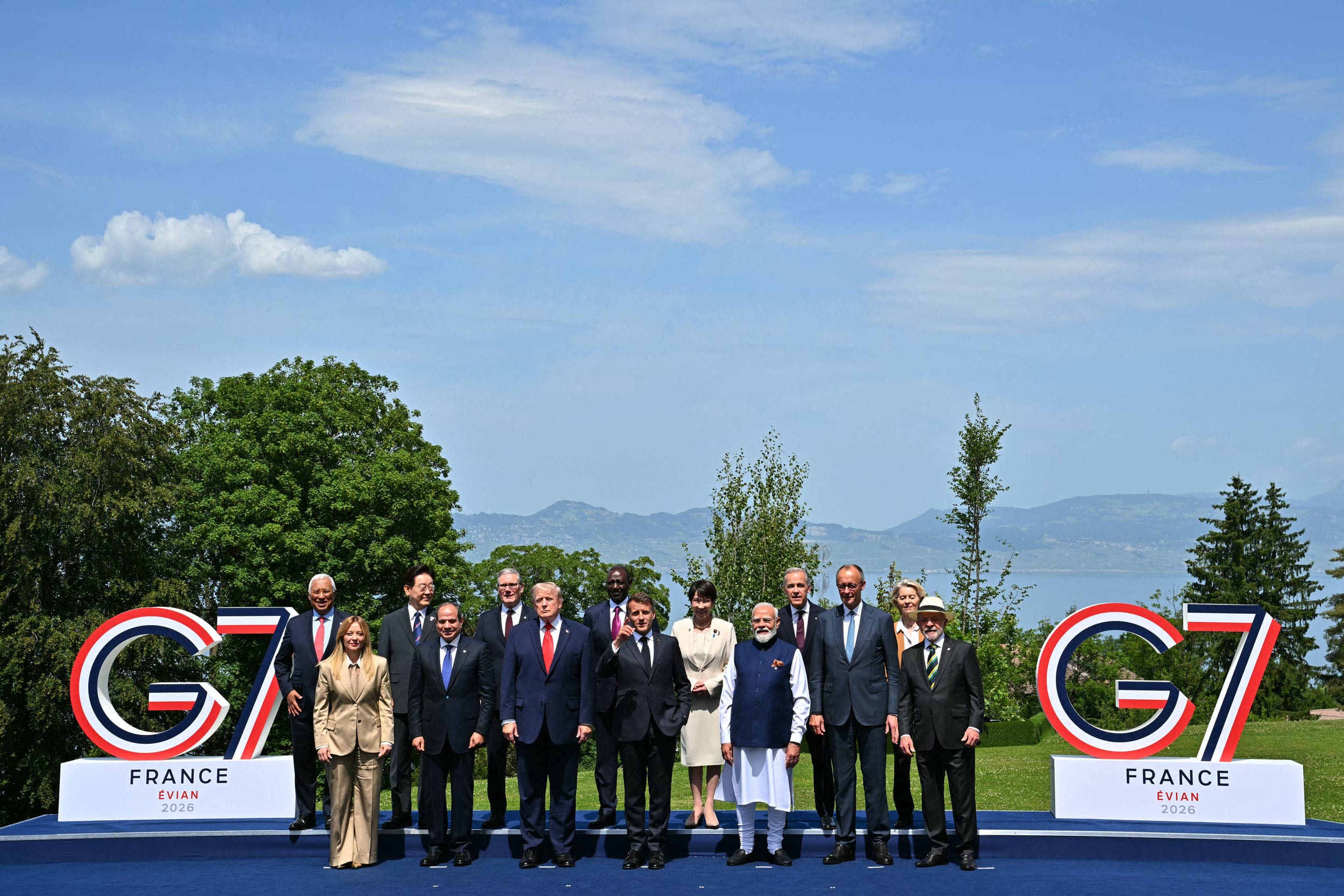 G7 family photo