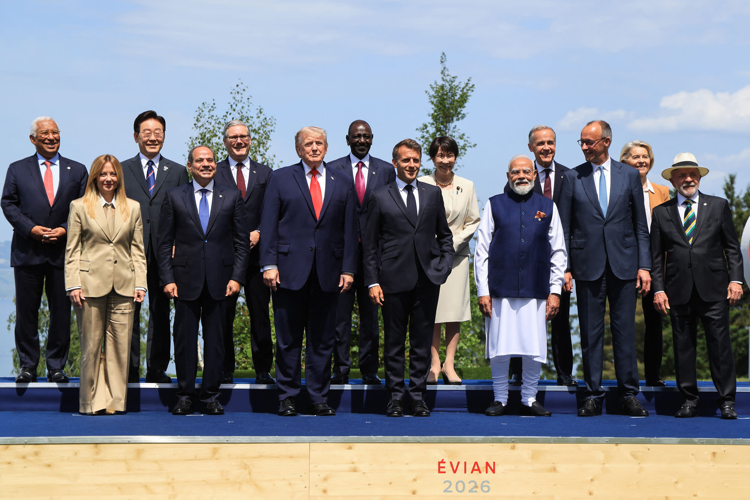 G7 family photo
