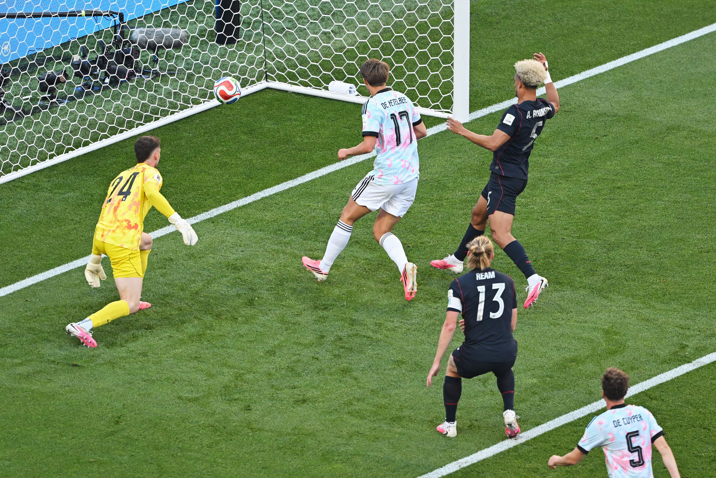 Charles De Ketelaere #17 of Belgium scores his team's first goal during the USA v Belgium game.