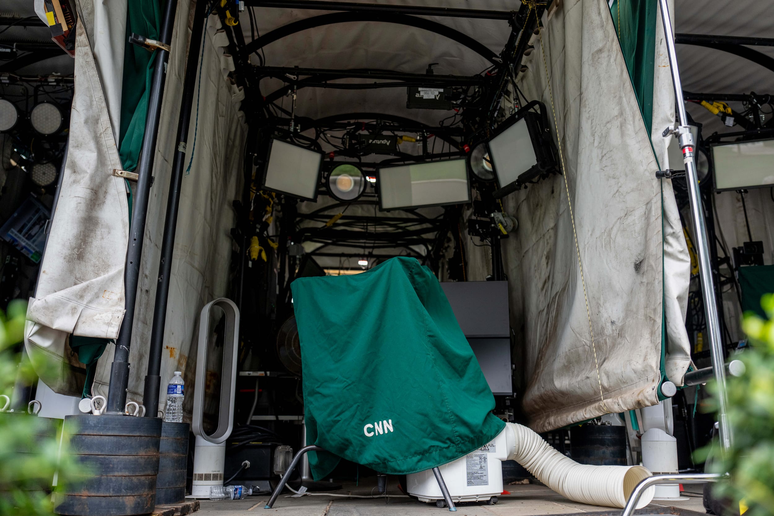 The CNN booth outside the White House.