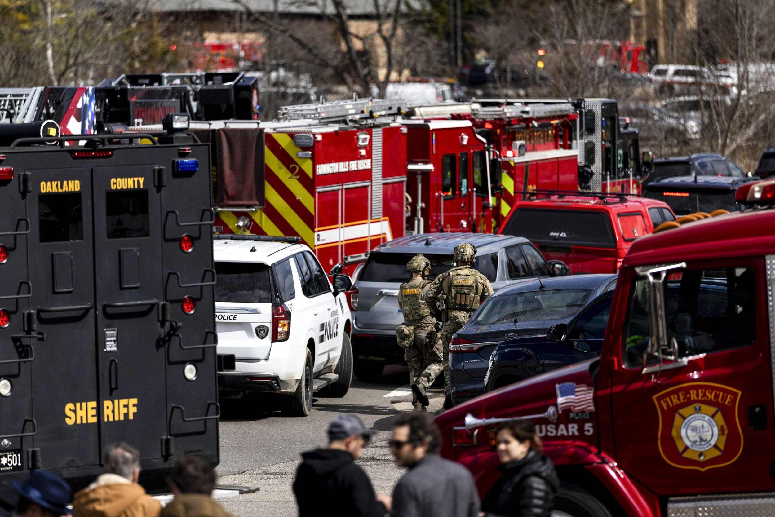 Image: Suspect Dead in Apparent Attack on Temple Israel Synagogue in West Bloomfield, Michigan