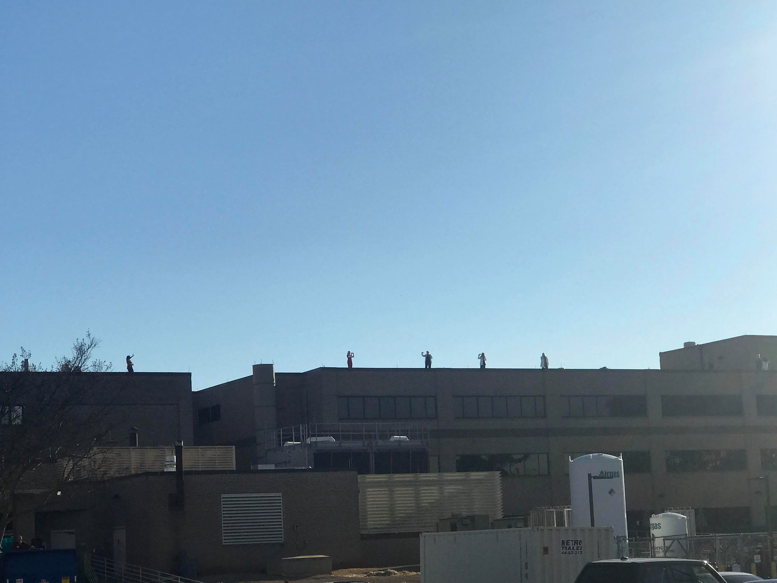 Image: Medical workers roof Georgia