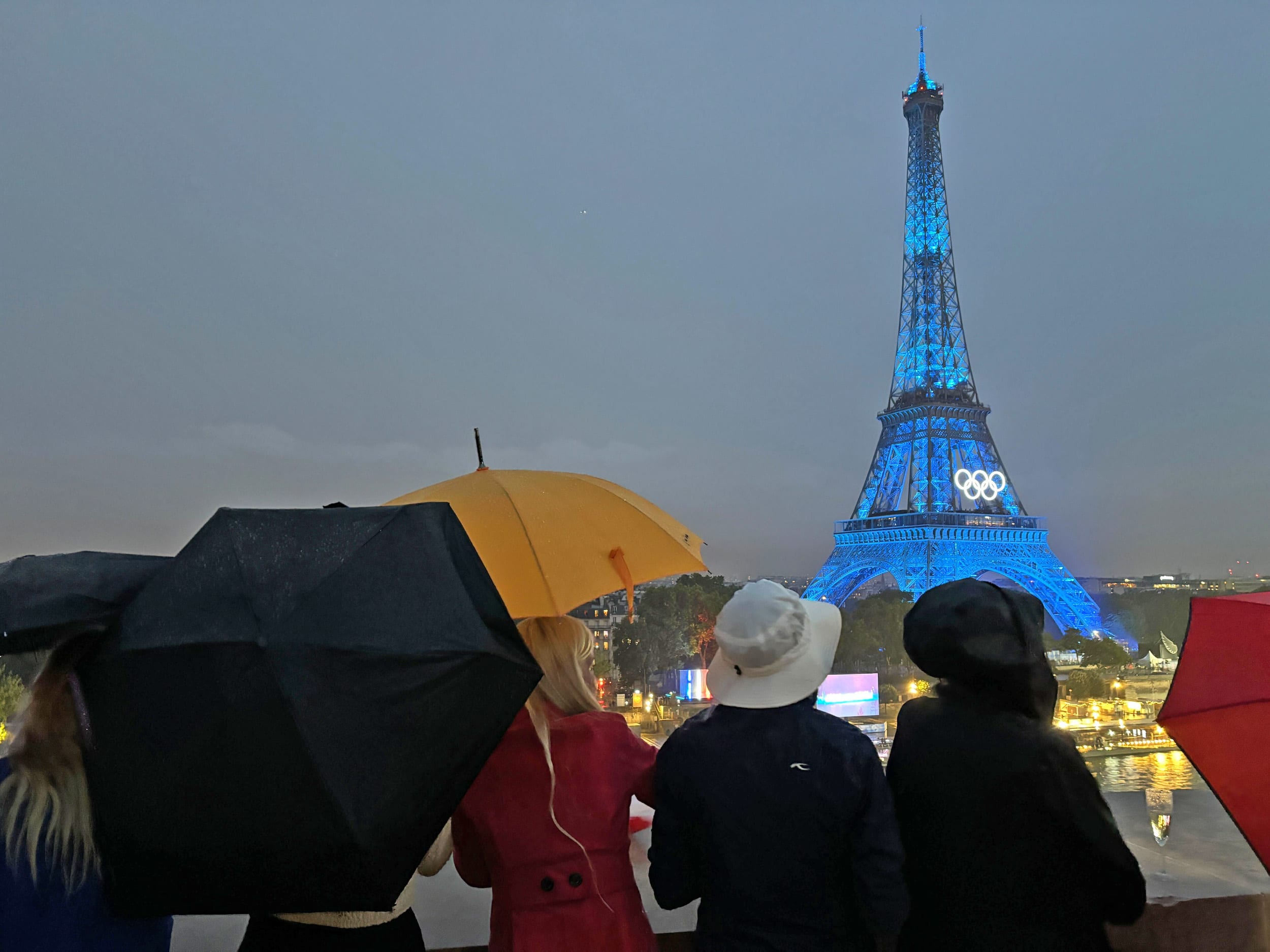 Spectators along the Seine.
