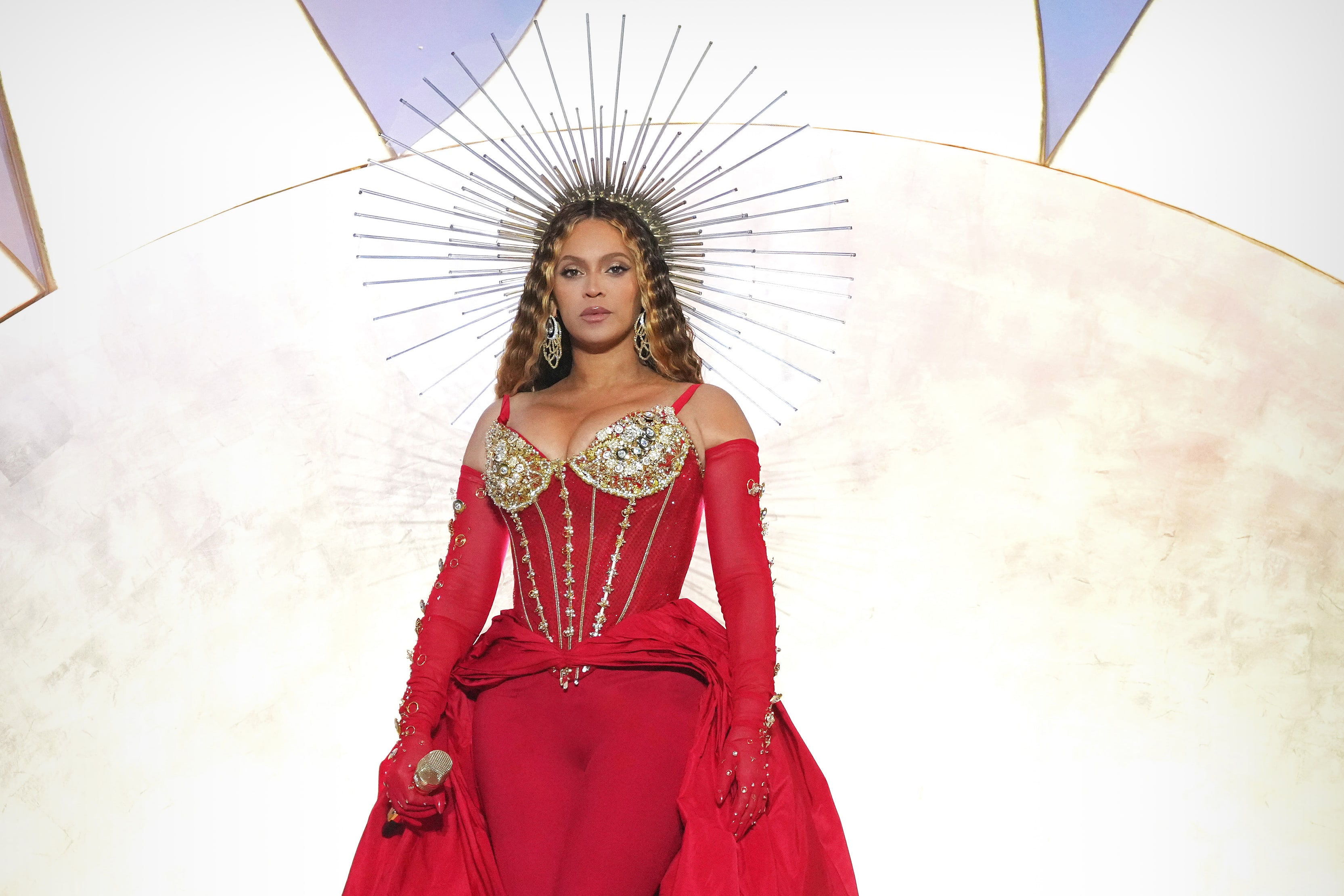 Atlantis The Royal Grand Reveal Weekend 2023 - Beyonce Performance