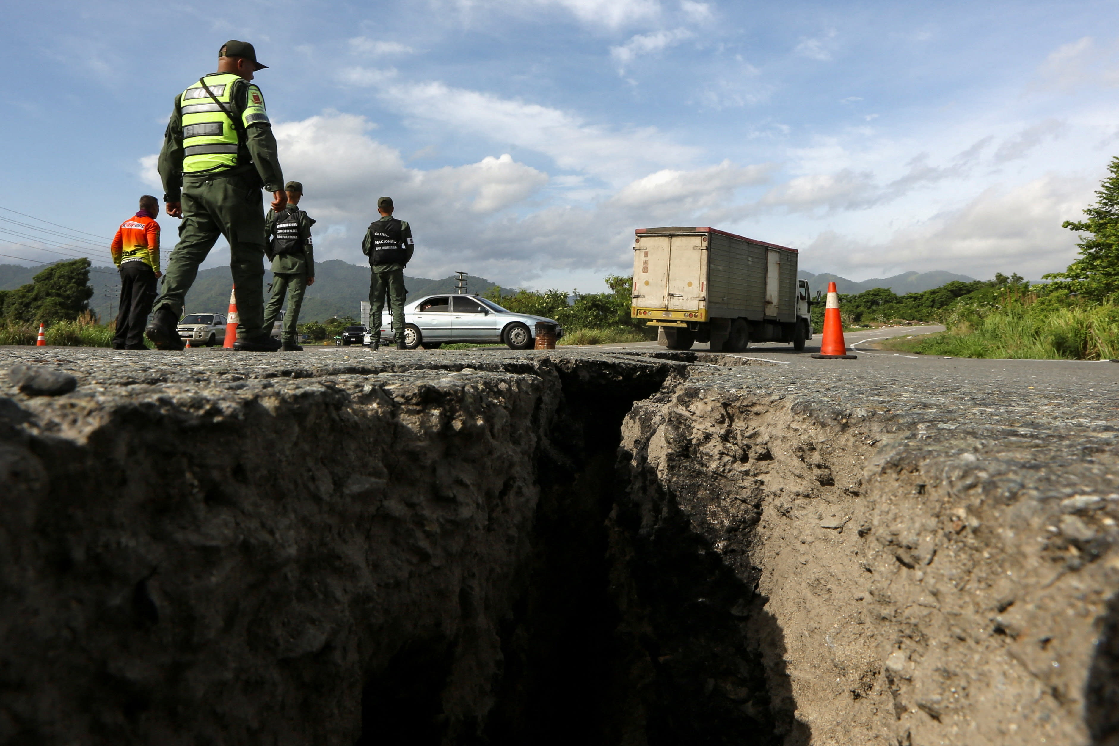 Aftermath of earthquakes in Moron