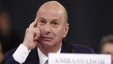 Castor questions Sondland's recollection of events without notes