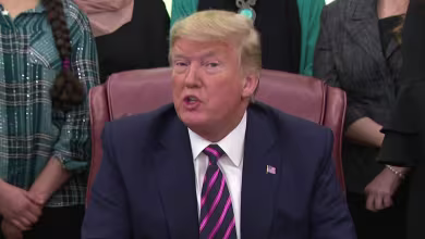 Despite growing evidence, Trump insists he doesn’t know Lev Parnas