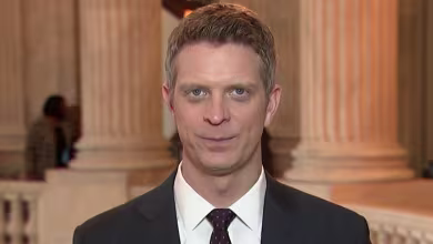 Senate Democrats break with Pelosi on turning over impeachment articles