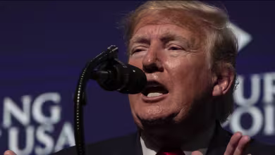 Pelosi and McConnell in standoff over terms on Senate impeachment trial