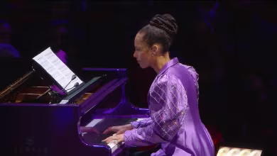 Alicia Keys honors Kobe Bryant with ‘Moonlight Sonata’