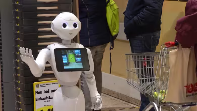 'Pepper' the robot helps German shoppers follow coronavirus guidance