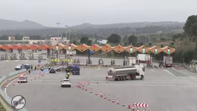 Long lines form on Spanish-French border amid new COVID-19 restrictions