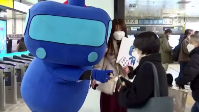 Seoul subway mascot publicizes coronavirus precautions