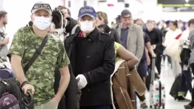 Florida governor to mandate New York area travelers to self-quarantine