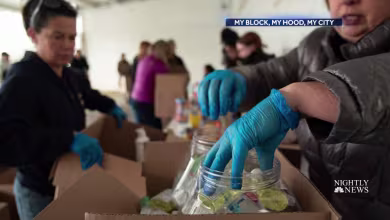 Americans show each other support as the country hunkers down