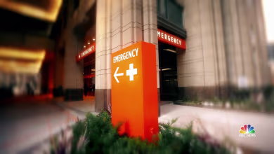 Health care workers warn medical supplies just days from running out amid pandemic