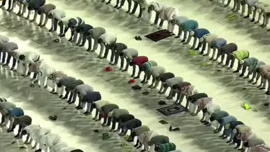 Mecca enters Ramadan with holy sites closed to visitors because of COVID-19