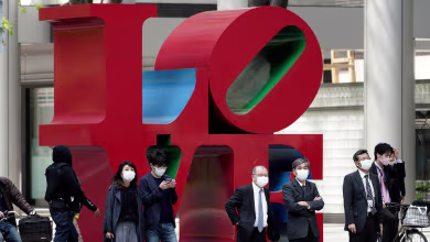 Many in Tokyo ignoring call to stay home to stop coronavirus spreading