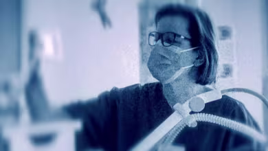 Healthcare workers explain how ventilators save coronavirus patients