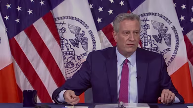 De Blasio calls on NYC to issue health benefits for families of fallen workers lost to COVID-19