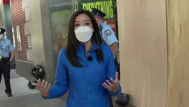 Philadelphia community comes out to clean up amid looting