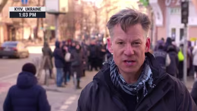 Kyiv residents flock to stores as weekend curfew temporarily relaxed