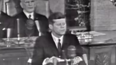 Looking back at historic, viral moments from past State of the Union addresses