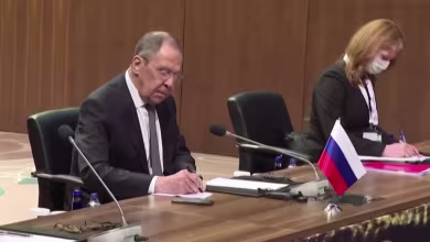 Ukraine refuses to surrender in meeting with Russian foreign minister