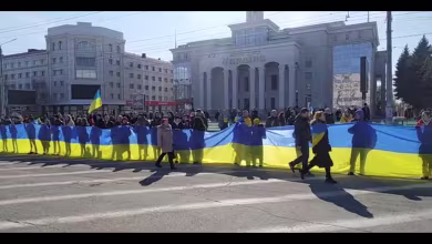Residents of Kherson, Ukraine, rally against Russian occupation