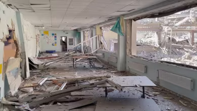 Man tours destroyed school, sarcastically thanks Putin for freeing Ukrainians from education