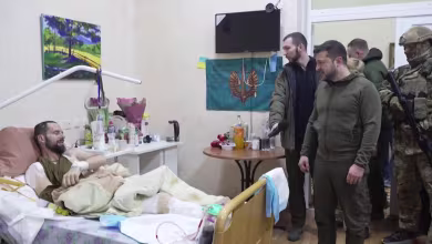 Ukrainian President Zelenskyy visits wounded soldiers in hospital