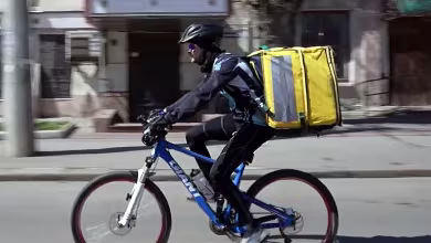 Volunteer delivers medicines by bicycle in southern Ukrainian city