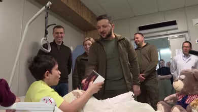 President Zelenskyy brings cheer, and iPads, to hospitalized children