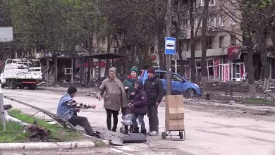 100,000 civilians' lives are in Putin’s hands, Mariupol’s mayor says