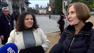 'Friends forever': Last two mourners in line to see Queen Elizabeth II lie in state