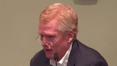 Murdaugh sobs as he describes the murder scene of his wife and son