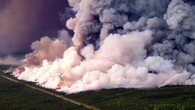 Canada's uncontrolled wildfires spread across the country