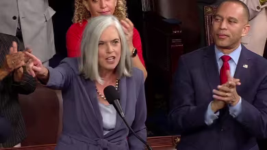 Clark nominates Jeffries for Democrats in third House speaker vote