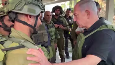Netanyahu meets with Israeli soldiers near the Gaza border