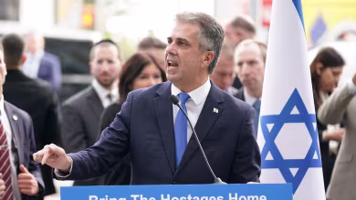 Video shows crowd heckling Israeli foreign minister amid remarks on hostages