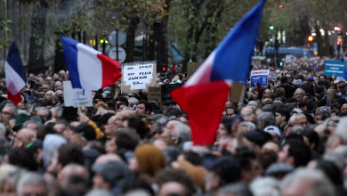 More than 100,000 people march in Paris to protest antisemitism